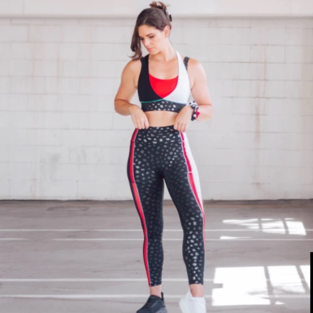 Crowned Athletics leggings XL black and white Dalmatian “De Ville Villian”
